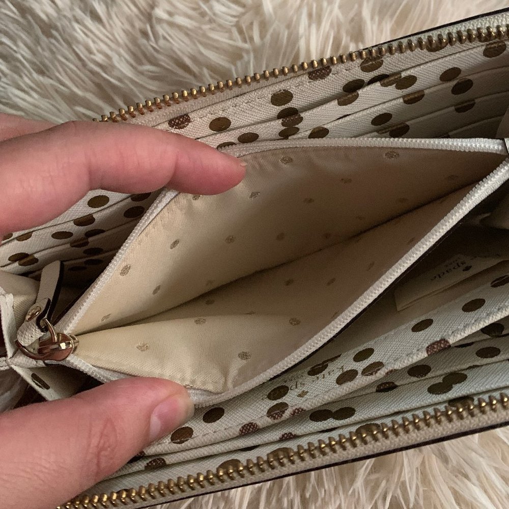 Kate Spade Wallet - Picture 6 of 7